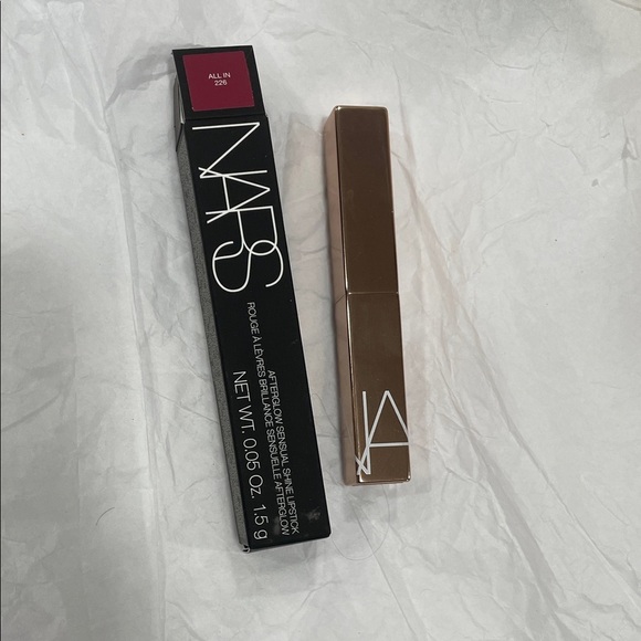 NARS All-In 229 Lipstick - Elegant Brown - Picture 1 of 4